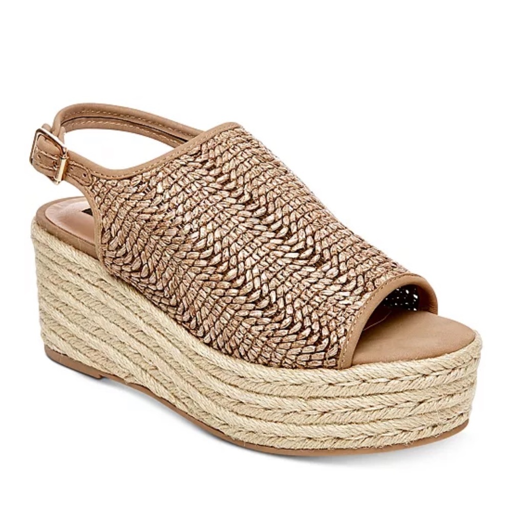 Steve Madden Wedged Sandal/Platform Shoe